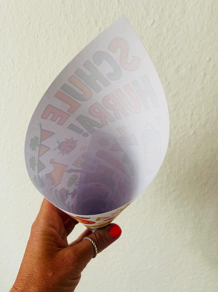 Platz für Kleinigkeiten in der gerollten Schultüte