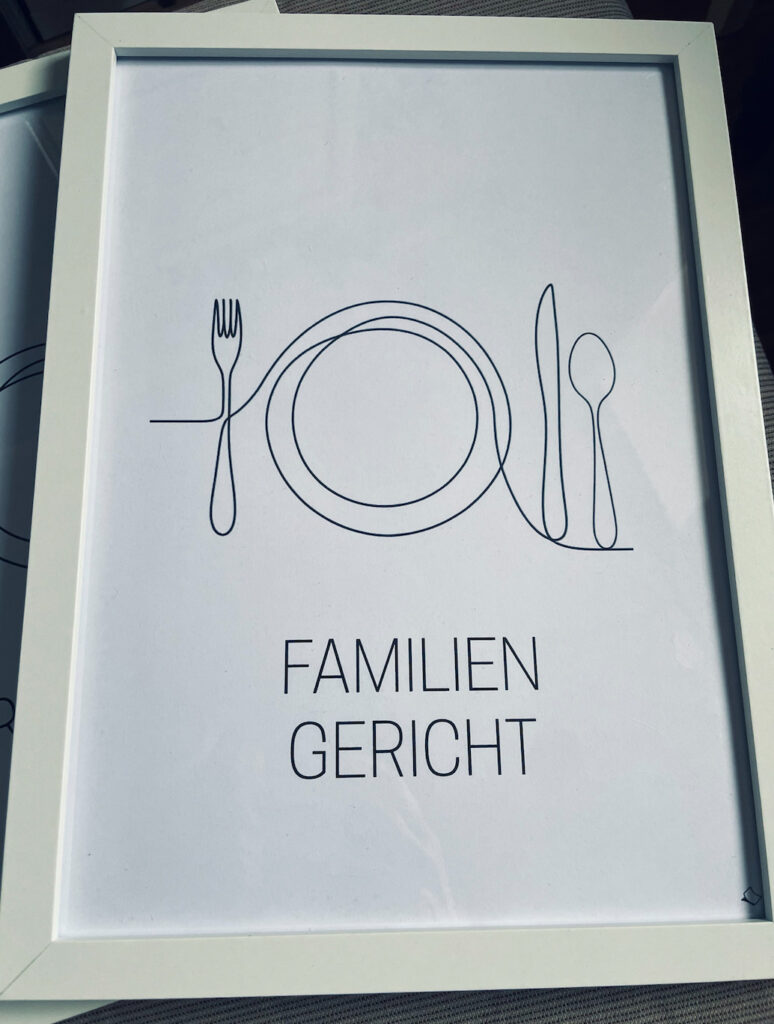 a4 poster mit coolem Spruch Familengericht für die Küche zum Ausdrucken