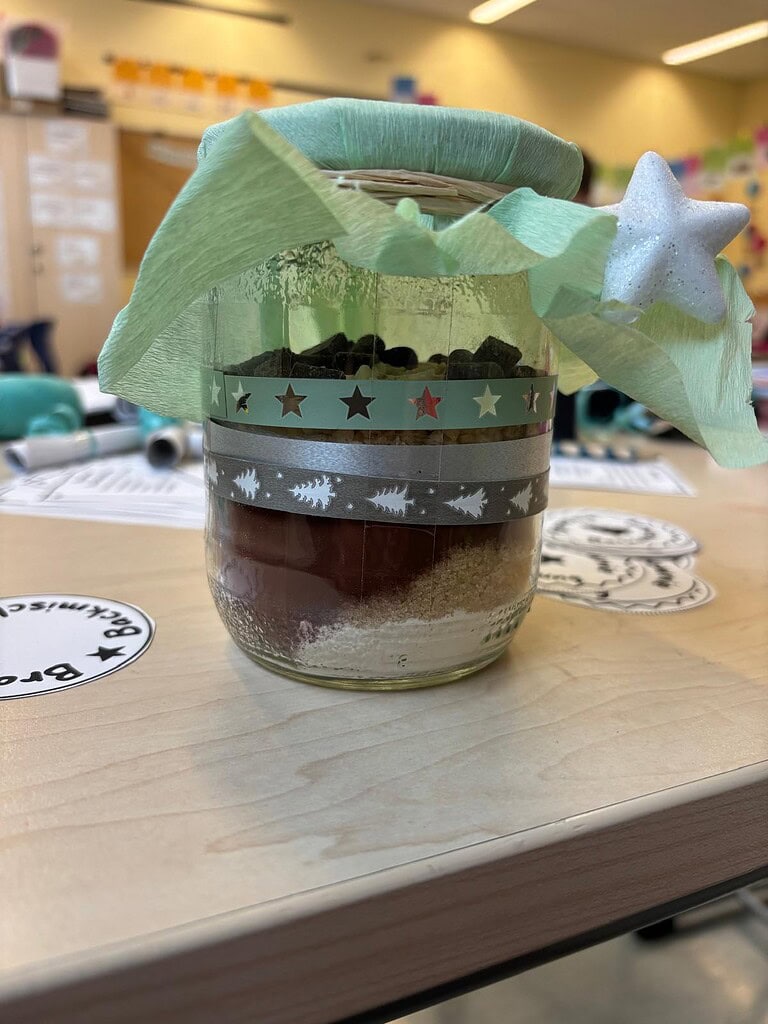 Brownie-Backmischung im Glas - toll gemacht von der Schulklasse