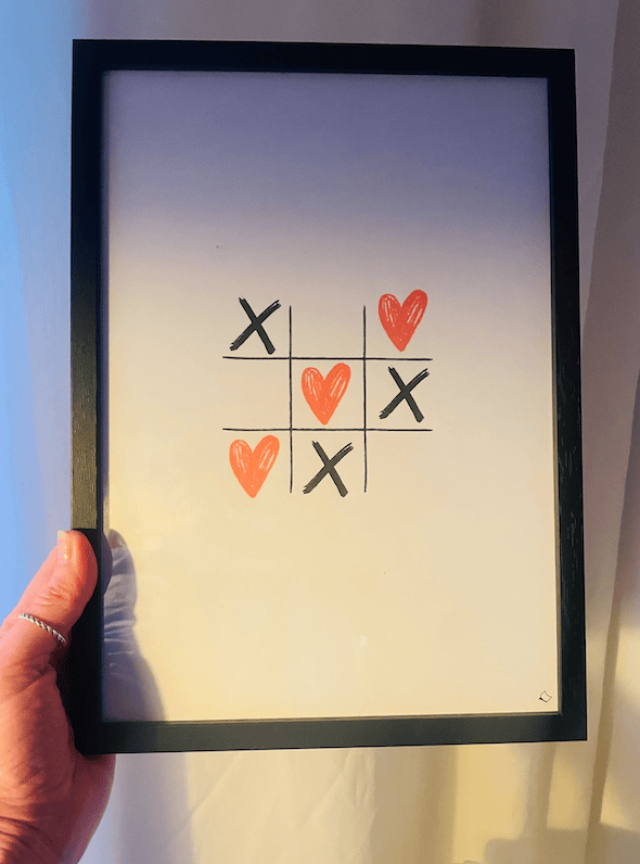 Gute Vibes für die Wand, das A4 Poster zum Ausrucken mit Liebes Tic Tac Toe