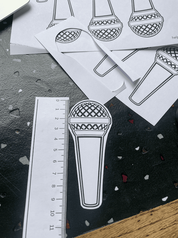 Kleines Mikro, hier ca. 95 cm zum Ausdrucken und Basteln