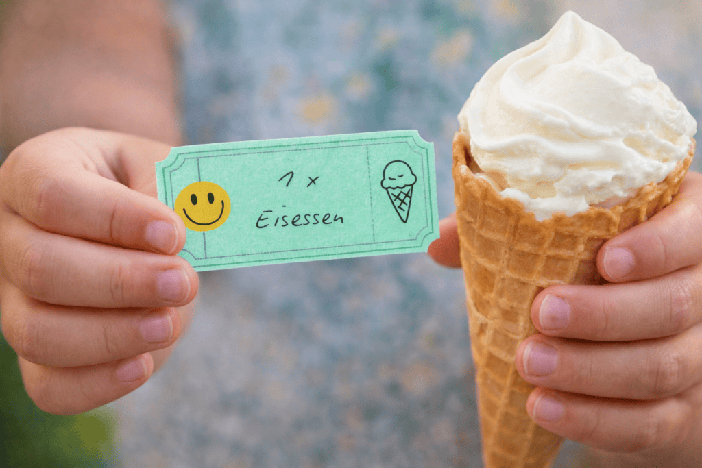 Gutschein für Eisessen? Ja, schnell gebastelt und eine tolle Geschenkidee!